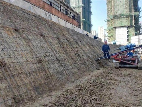 莲池建筑边坡支护